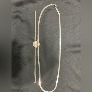 925 sterling silver made in Italy
20” herring bone chain
7” bracket